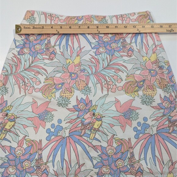 Talbots A-Line Pencil Skirt Pastel Beach Tropical Print With Parrots Size 4 - Picture 5 of 11
